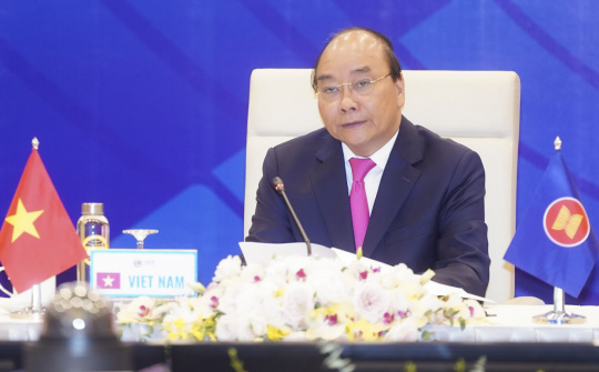ASEAN thông qua Tuyên bố "vượt thách thức, duy trì tăng trưởng"