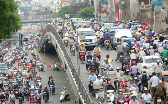 Dự kiến giảm 10-30% phí sử dụng đường bộ cho ô tô kinh doanh vận tải