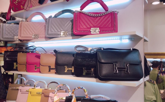 Xử phạt hàng trăm triệu với 6 cơ sở kinh doanh hàng lậu, giả mạo nhãn hiệu