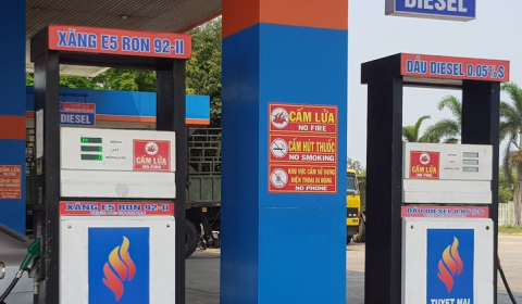 Cây xăng phải cắm biển cấm sử dụng điện thoại di động ở các vị trí dễ thấy
