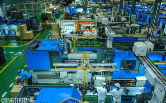 Tăng tốc thúc đẩy sản xuất công nghiệp những tháng cuối năm