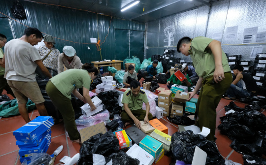 Vụ kho hàng lậu tại Lào Cai: Thu giữ gần 160.000 sản phẩm giả mạo nhãn hiệu