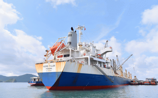 TKV tiếp nhận chuyến than nhập khẩu đầu tiên từ Hoa Kỳ