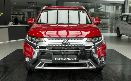 Mitsubishi Outlander 2020 trình làng: nâng cấp ngoại thất, trang bị và an toàn