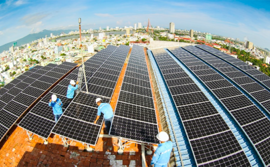 ADB tài trợ khoản vay “xanh” đầu tiên ở Châu Á - Thái Bình Dương cho dự án nhà máy điện mặt trời lớn nhất Việt Nam