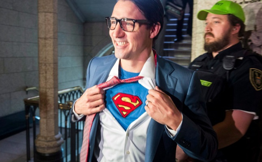 [Quốc tế nổi bật] Nơi ông Trudeau được là "siêu anh hùng"