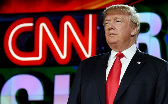 [Quốc tế nổi bật] Ông Trump quay ra thích CNN