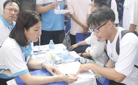 Nuôi dưỡng nguồn nhân lực, tạo sức bật cho ngành logistics