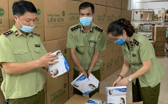 Liên tiếp tạm giữ lượng lớn khẩu trang y tế không đảm bảo chất lượng