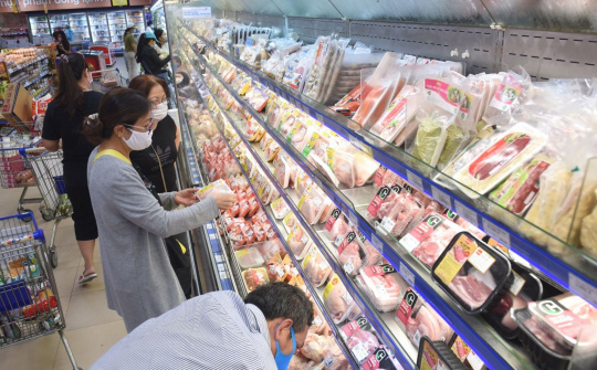 Hệ thống siêu thị Co.opmart cả nước đồng loạt giảm giá các mặt hàng thiết yếu