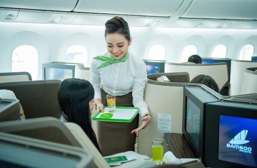 Phân bổ hợp lý giờ cất hạ cánh của các hãng hàng không tại sân bay Nội Bài