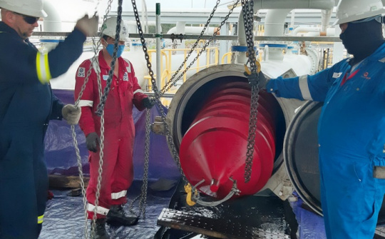 BSR làm sạch đường ống dẫn dầu bằng công nghệ phóng PIG