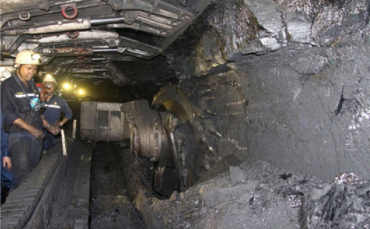 TKV đẩy mạnh cơ giới hóa trong khai thác và đào lò