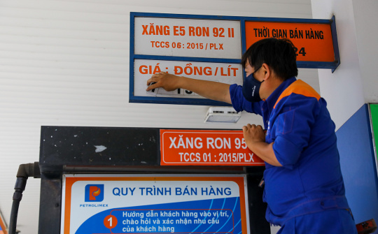 Giá xăng dầu tiếp tục tăng ở lần điều chỉnh cuối trước Tết Tân Sửu 2021