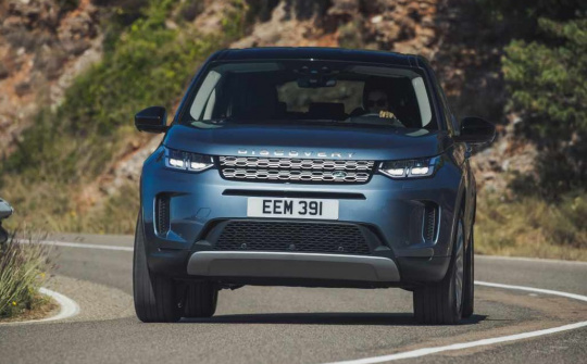Range Rover Vogue và Discovery Sport giá hấp dẫn dịp Tết Tân Sửu