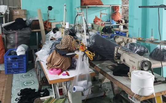 Hải Dương: Phát hiện xưởng sản xuất hơn 2.200 mũ có dấu hiệu giả mạo nhãn hiệu adidas, nike