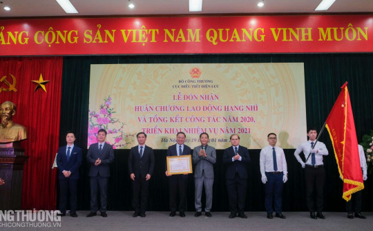 Cục Điều tiết điện lực đón nhận Huân chương Lao động hạng Nhì: Nỗ lực 15 năm được ghi nhận xứng đáng