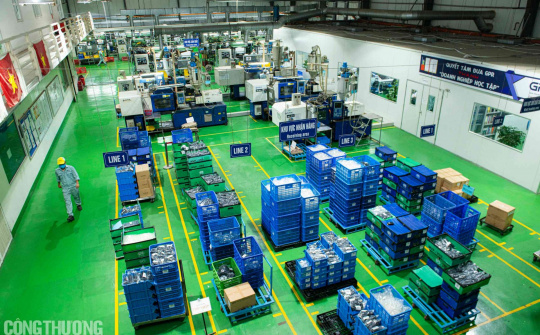 7 nhóm hàng xuất nhập khẩu tỷ USD trong 15 ngày đầu năm 2021