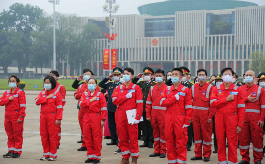 Tiếp nối hành trình “Mùa xuân từ những giếng dầu”, người lao động Dầu khí báo công Bác
