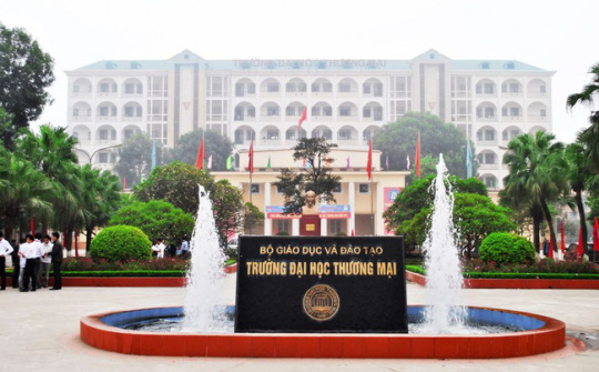 Triển khai thực hiện công văn số 3056/BGDĐT-GDĐH ngày 19/7/2019 của Bộ Giáo dục và Đào tạo hướng dẫn thực hiện chương trình, giáo trình các môn lý luận chính trị, tình huống tại Trường ĐH Thương mại