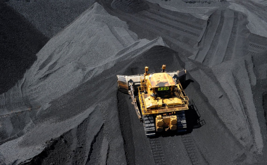 Trung Quốc ồ ạt thu mua than toàn cầu, giá than nâu Indonesia tăng gấp 6 lần