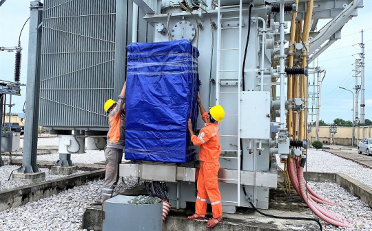 EVN: Lưới điện truyền tải và phân phối hầu như chưa bị ảnh hưởng do bão số 7