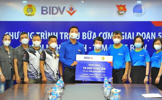 BIDV trao 18.000 suất cơm tặng đồng bào khó khăn tại Thành phố Hà Nội