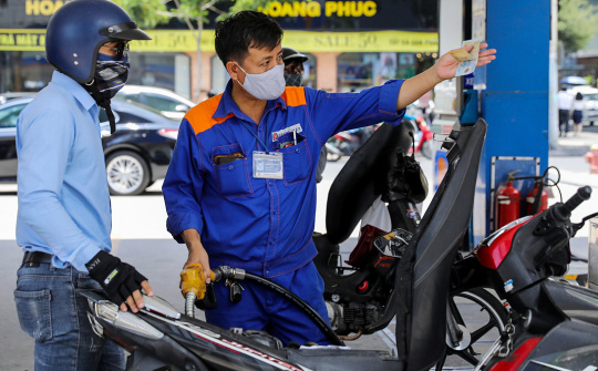 Tăng cường giám sát, đảm bảo nguồn cung xăng dầu những tháng cuối năm