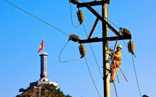 Hành trình cõng điện lên non