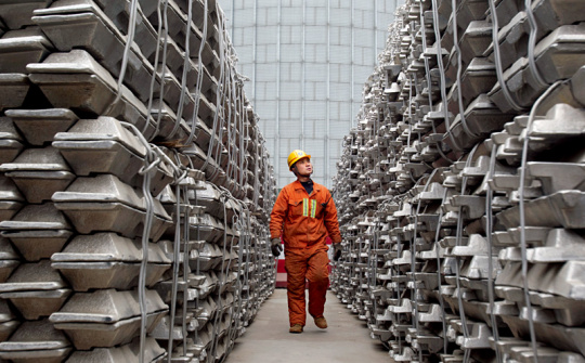 Giá kẽm chạm đỉnh 14 năm, hãng sản xuất kẽm lớn nhất thế giới giảm 50% công suất vì giá điện tăng vọt