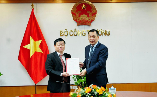 Trao quyết định bổ nhiệm Phó Chánh Văn phòng Bộ Công Thương
