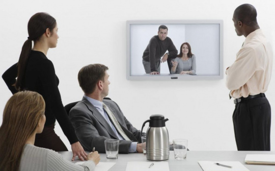 Sử dụng công nghệ cộng tác và sự hài lòng về công việc trong đội ảo