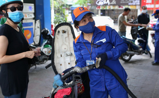 Kỳ điều hành 21/6/2022: Giá xăng E5RON92 tăng nhẹ