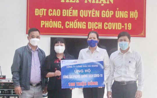 Petrolimex Hà Giang tiếp tục ủng hộ 150 triệu đồng tăng cường phòng, chống dịch Covid-19 tại Tỉnh