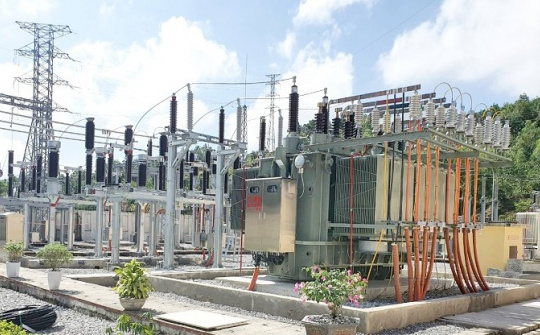 EVNNPC cung cấp dịch vụ điện theo phương thức điện tử đạt 98,33%