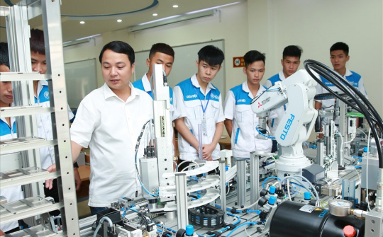Đà Nẵng hướng tới nguồn nhân lực CNC cho ngành Năng lượng mới, công nghệ nano và vật liệu mới