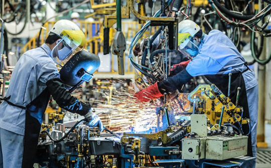 Tiếp tục giảm 50% lệ phí trước bạ đối với ô tô sản xuất, lắp ráp trong nước từ ngày 1/12