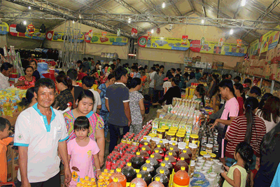 Tứ Sơn mang hàng Việt đến các huyện miền núi và biên giới