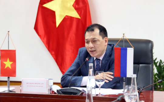Việt Nam - Liên bang Nga thúc đẩy hợp tác trong lĩnh vực sản xuất ô tô