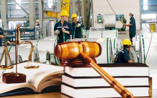 Cân bằng lợi ích khi bảo vệ doanh nghiệp trong nước