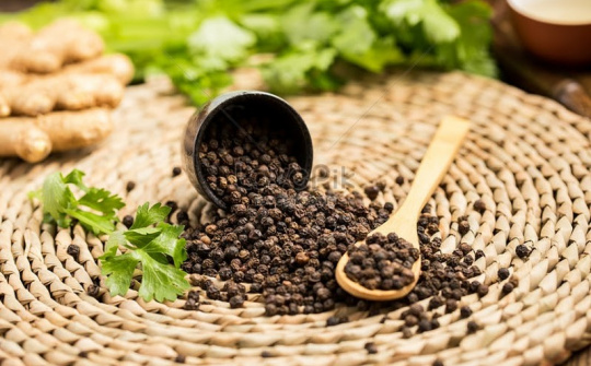 Nguồn cung khan hiếm đã đẩy giá hạt tiêu trong nước tăng mạnh