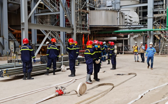 Đốt than thành công tổ máy số 2 Nhà máy nhiệt điện Nghi Sơn 2