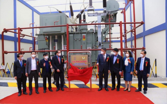 EVNHANOI: Gắn biển công trình 'Xây dựng Trạm biến áp 110kV Bắc Thành Công và nhánh rẽ'