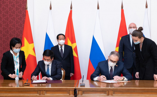 Việt Nam - Liên bang Nga: Tăng cường hợp tác về năng lượng và sản xuất phương tiện vận tải