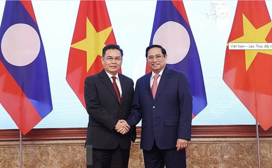 Thúc đẩy các dự án hạ tầng chiến lược kết nối Việt Nam - Lào