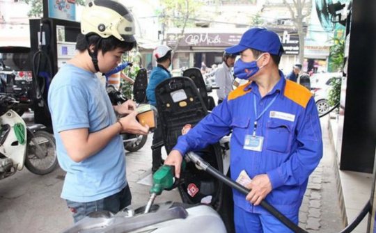 Giá xăng dầu giữ nguyên sau 5 lần tăng liên tiếp