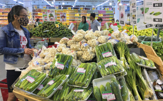 Thị trường ngày mùng 1 Tết vẫn ổn định, nguồn cung đầy đủ