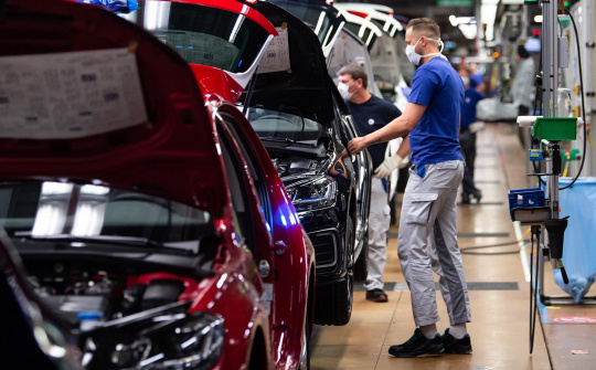 Kinh tế thế giới đối mặt nhiều bất ổn và mô hình phục hồi chữ K