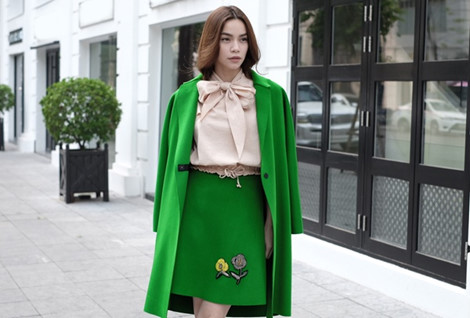 Có nên mặc quần áo theo phong thủy