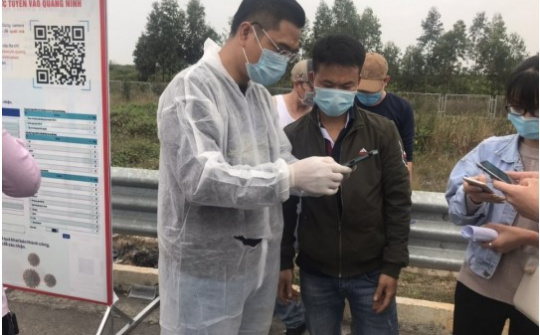 Than Thống Nhất - TKV triển khai khai báo y tế điện tử qua mã QR code